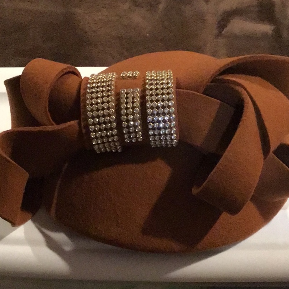 Women’s classy felt hat